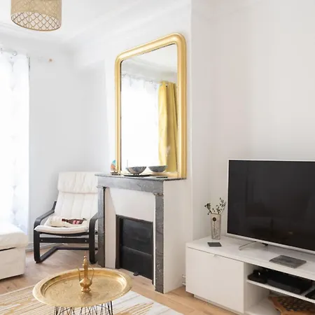 Near Montmartre And Pigalle Appartement