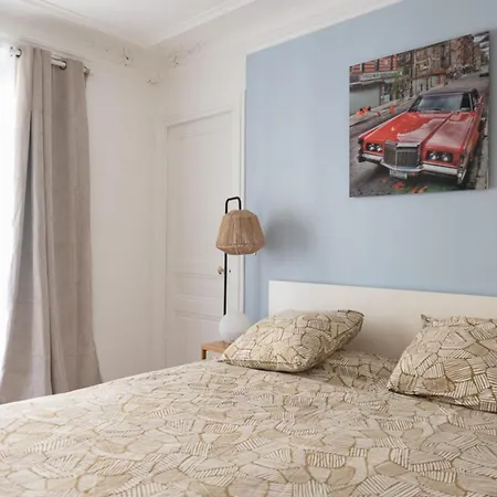 Near Montmartre And Pigalle * Paris